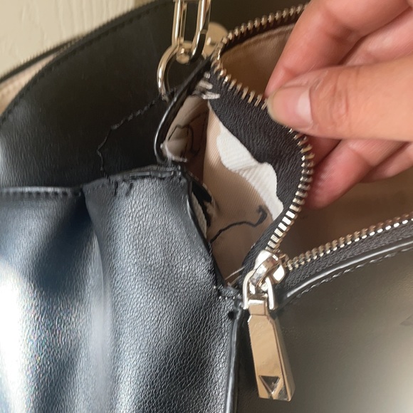 NEW with slight flaw guess black satchel bag purse - Picture 13 of 16